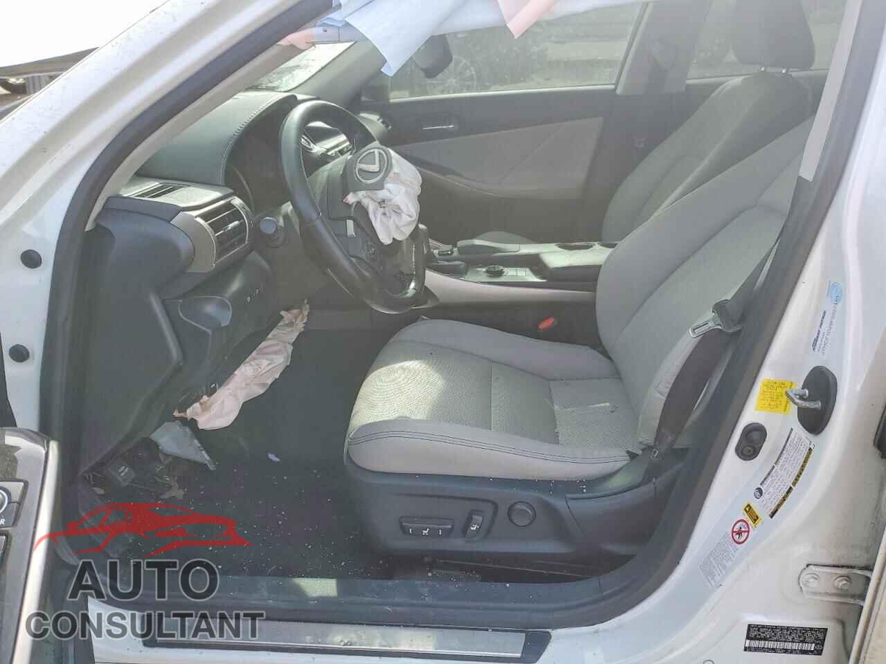 LEXUS IS 2015 - JTHCF1D29F5027480