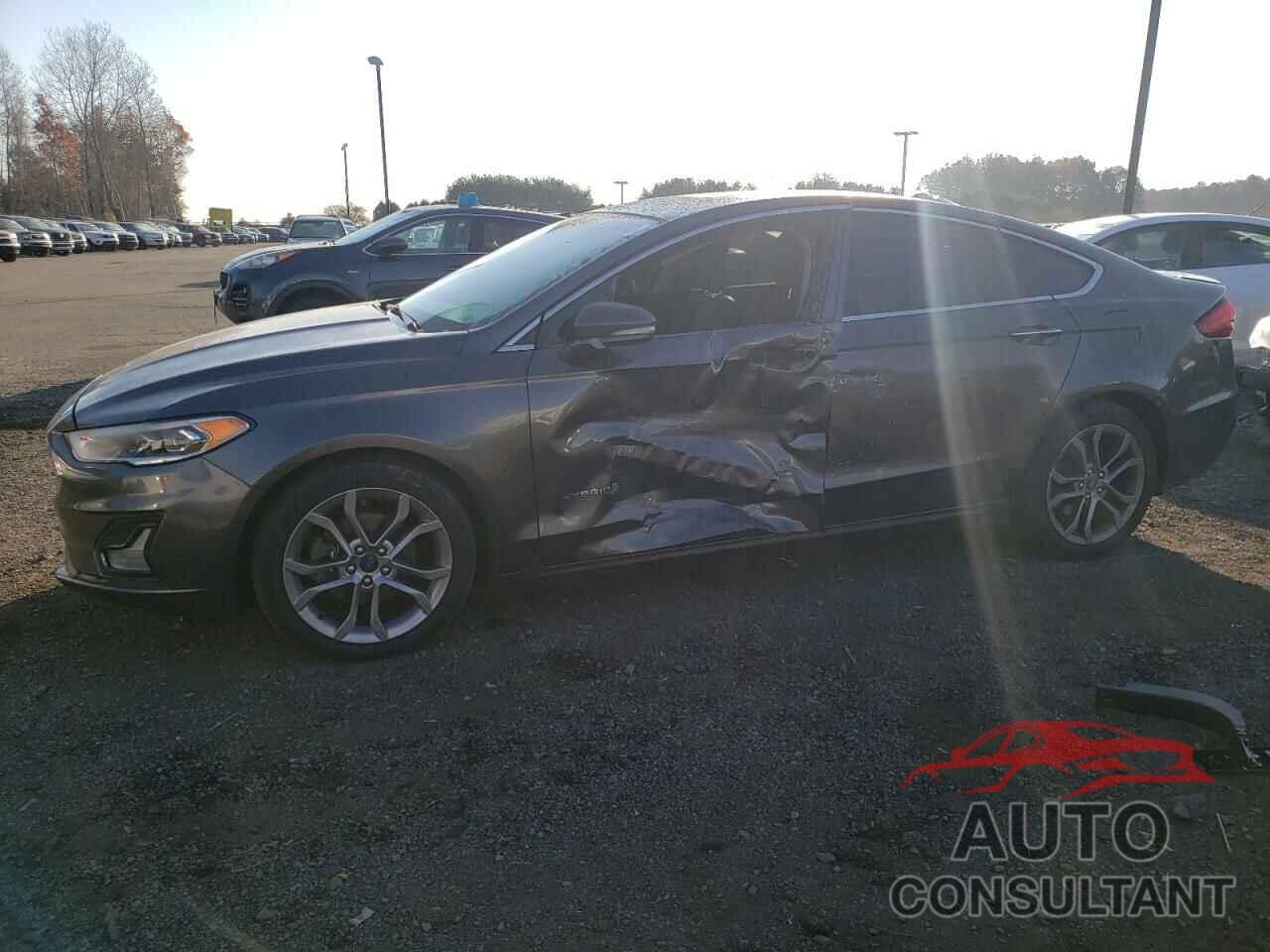 FORD FUSION 2019 - 3FA6P0RU8KR117037