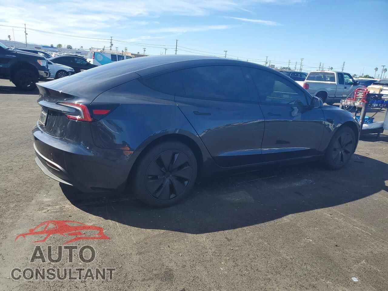 TESLA MODEL 3 2025 - 5YJ3E1EA4SF022898
