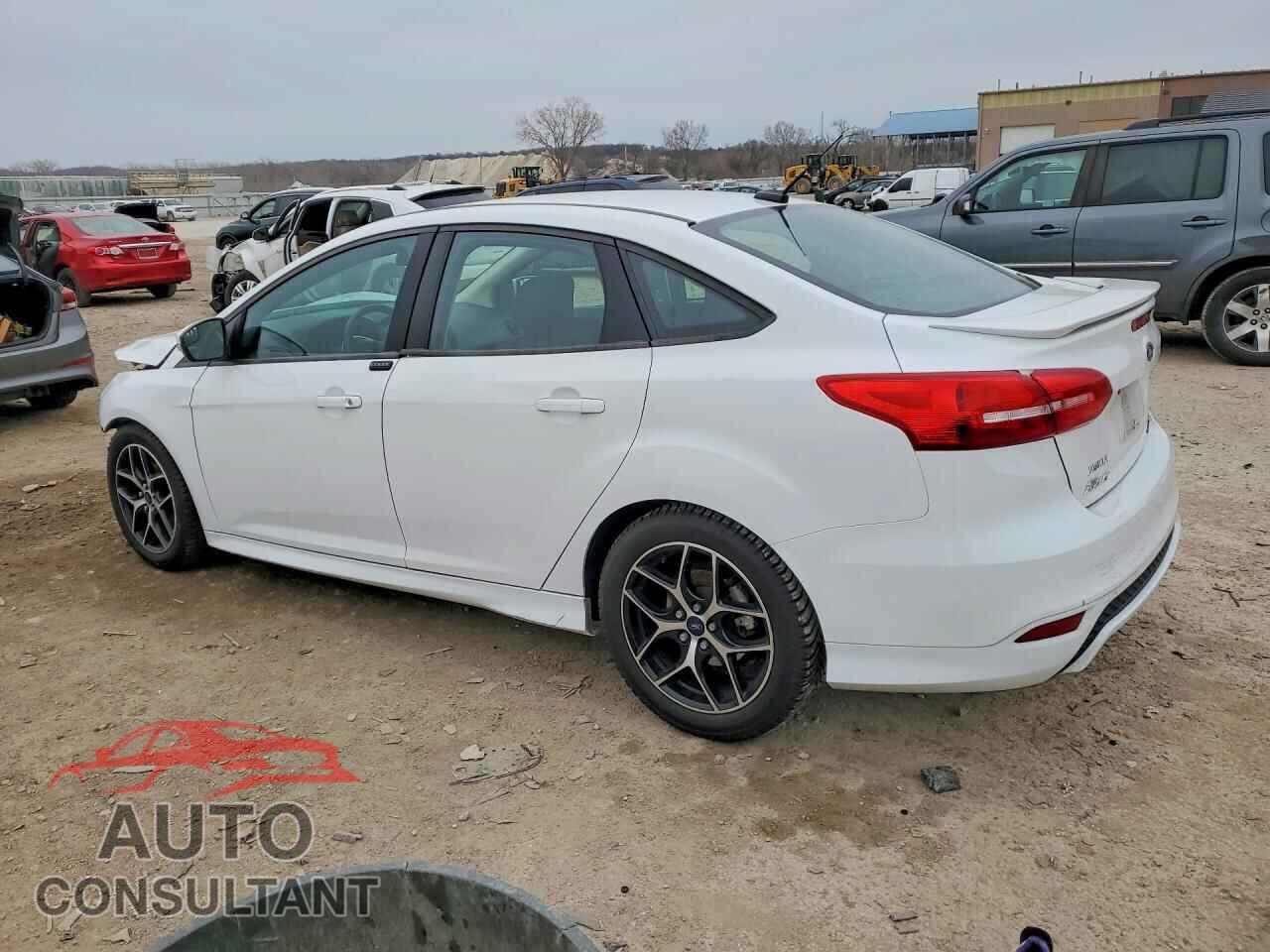 FORD FOCUS 2016 - 1FADP3F26GL293537