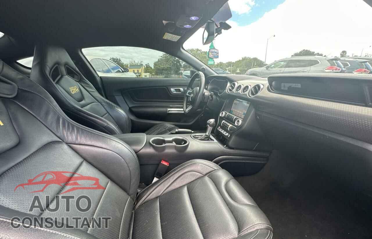 FORD MUSTANG 2019 - 1FA6P8CF4K5201609