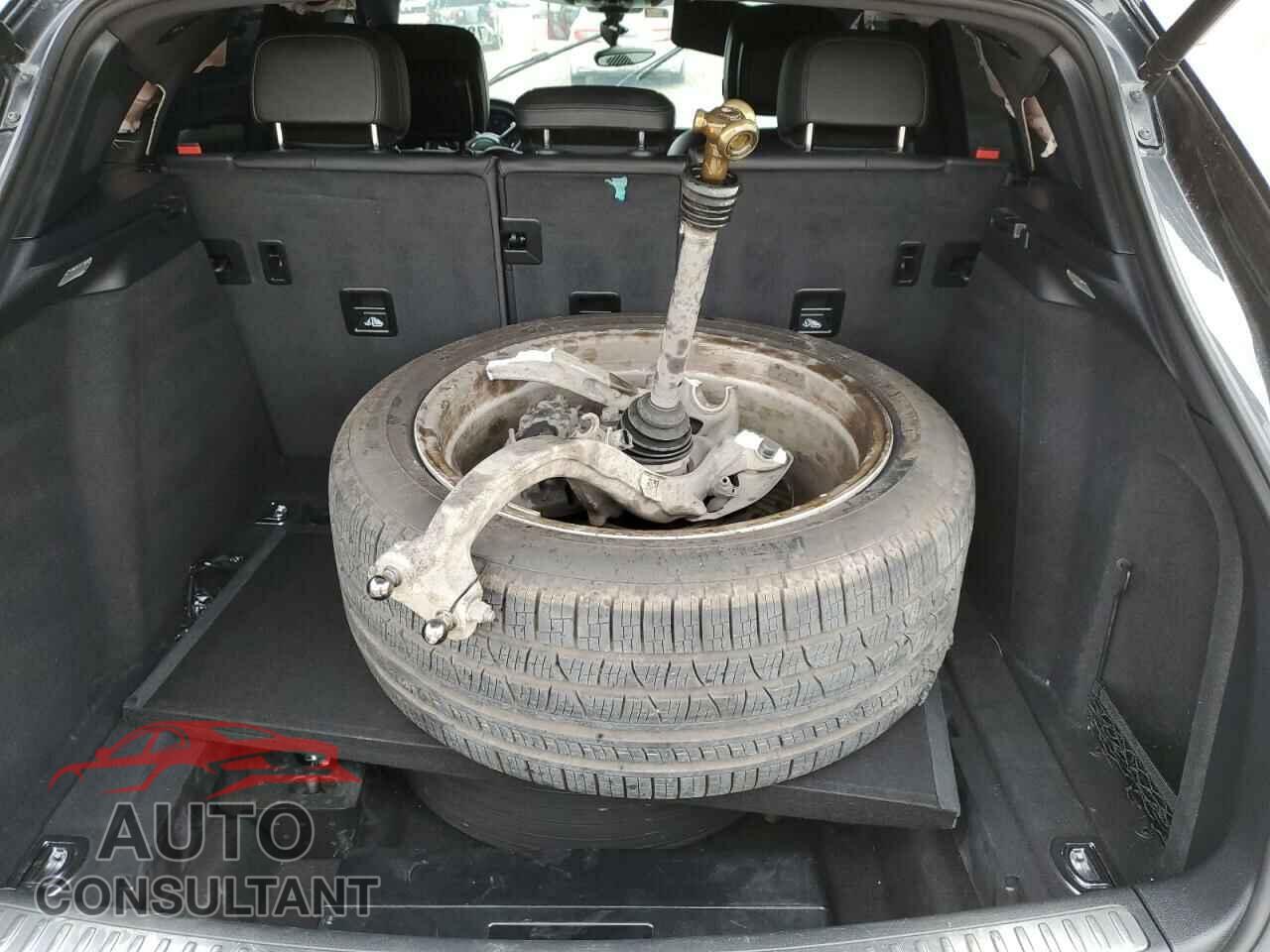 PORSCHE MACAN 2017 - WP1AA2A52HLB02402