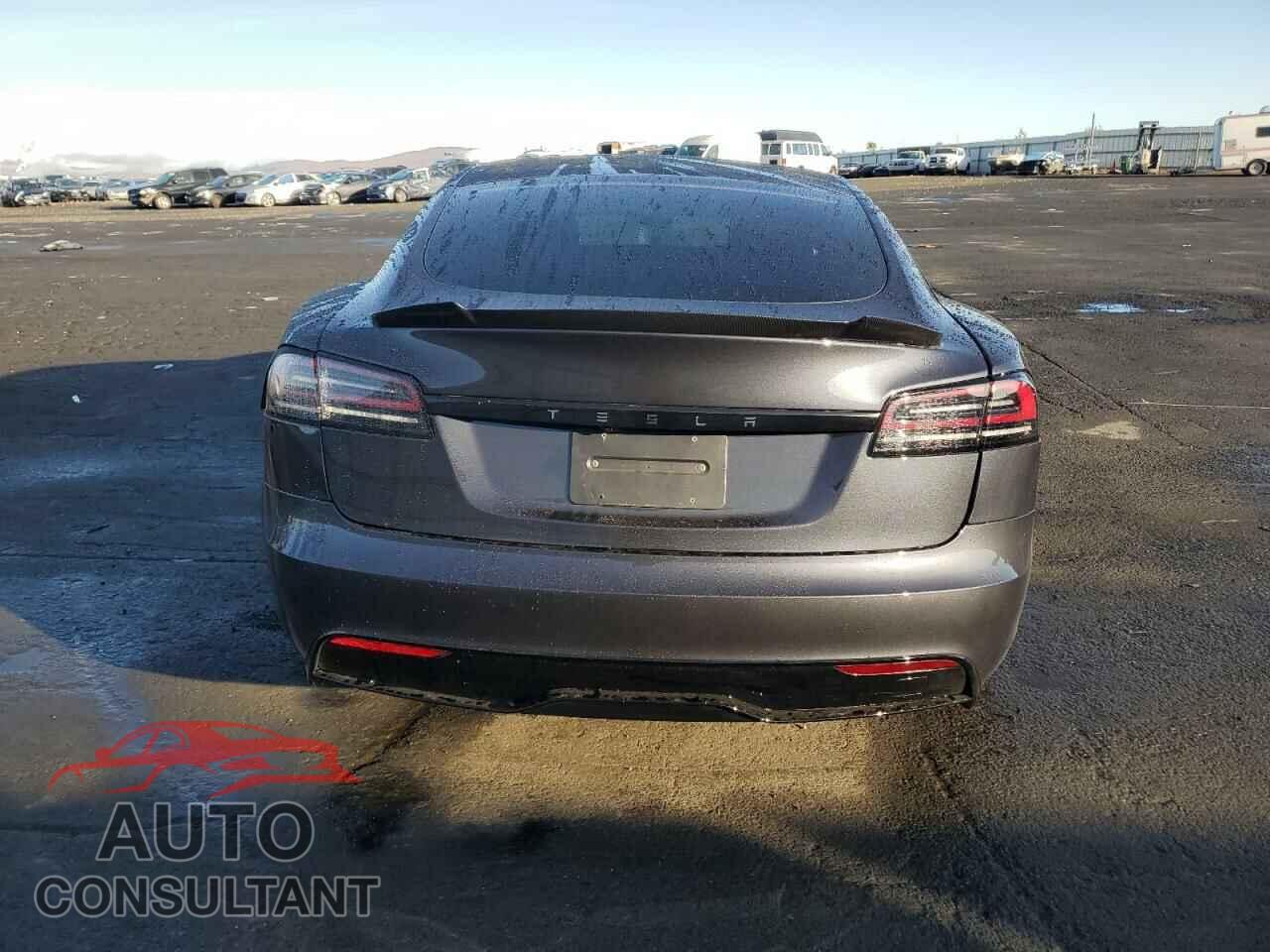 TESLA MODEL S 2024 - 5YJSA1E57RF534207
