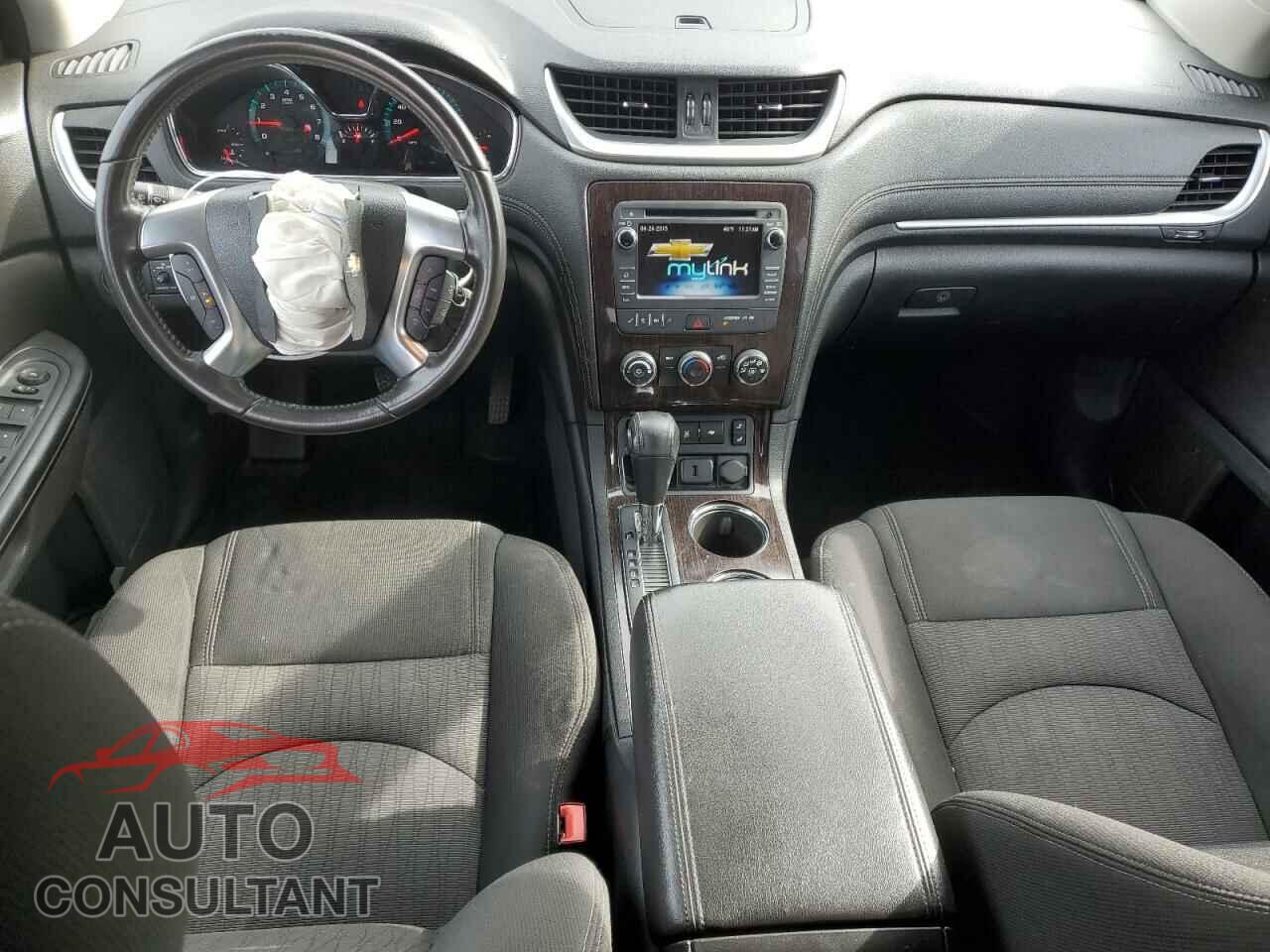 CHEVROLET TRAVERSE 2015 - 1GNKRGKD4FJ320942