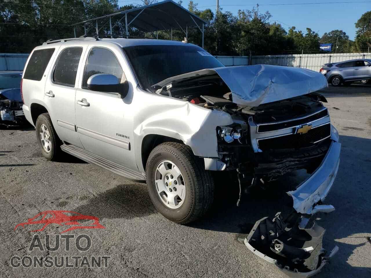 CHEVROLET TAHOE 2013 - 1GNSCBE04DR303943