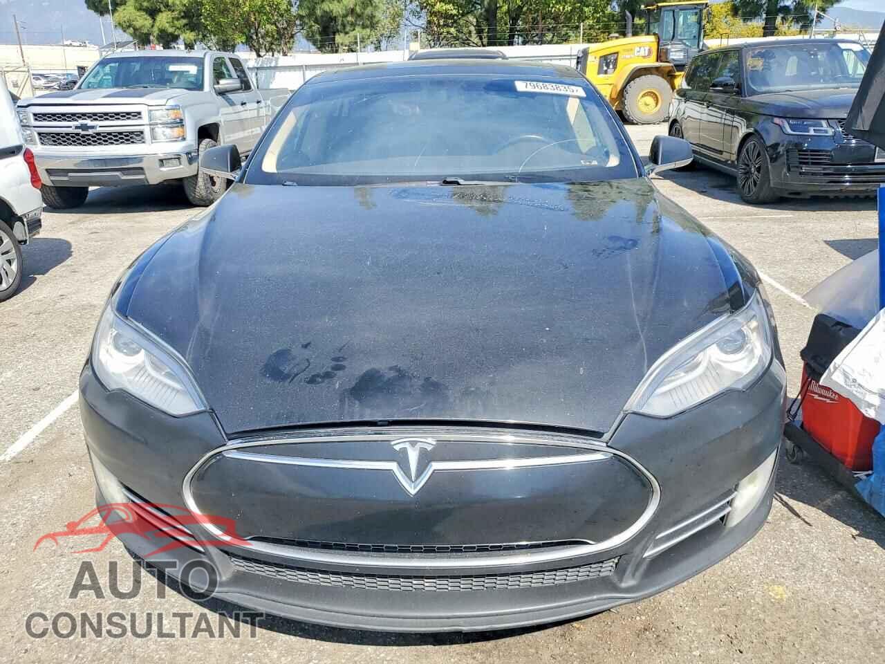TESLA MODEL S 2013 - 5YJSA1CP8DFP11764