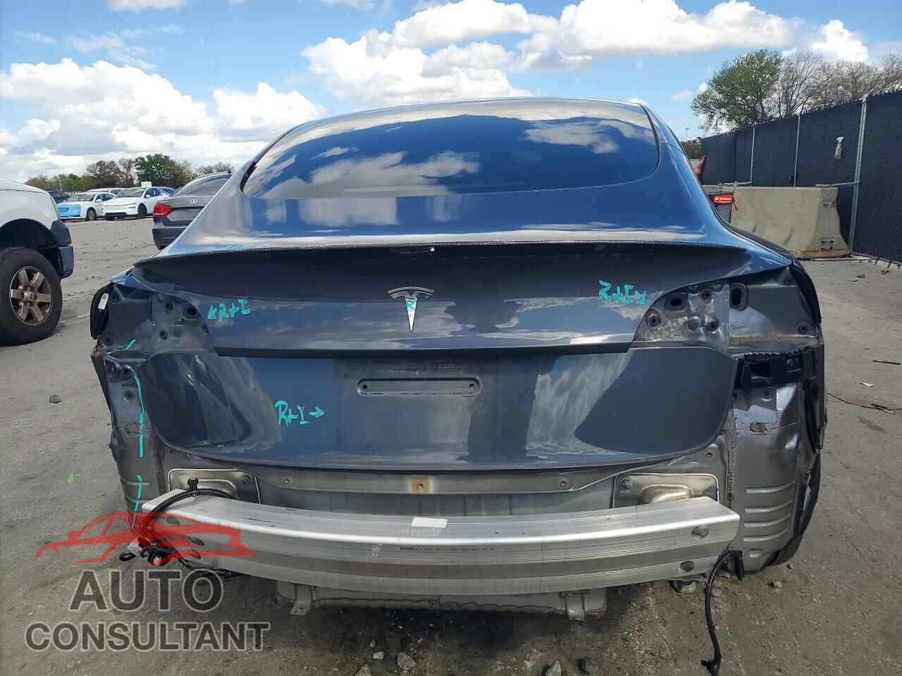 TESLA MODEL 3 2021 - 5YJ3E1EA2MF048077