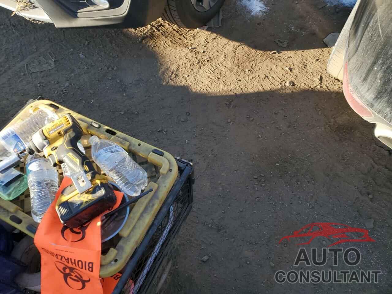 HONDA CRV 2018 - 5J6RW2H87JL003824