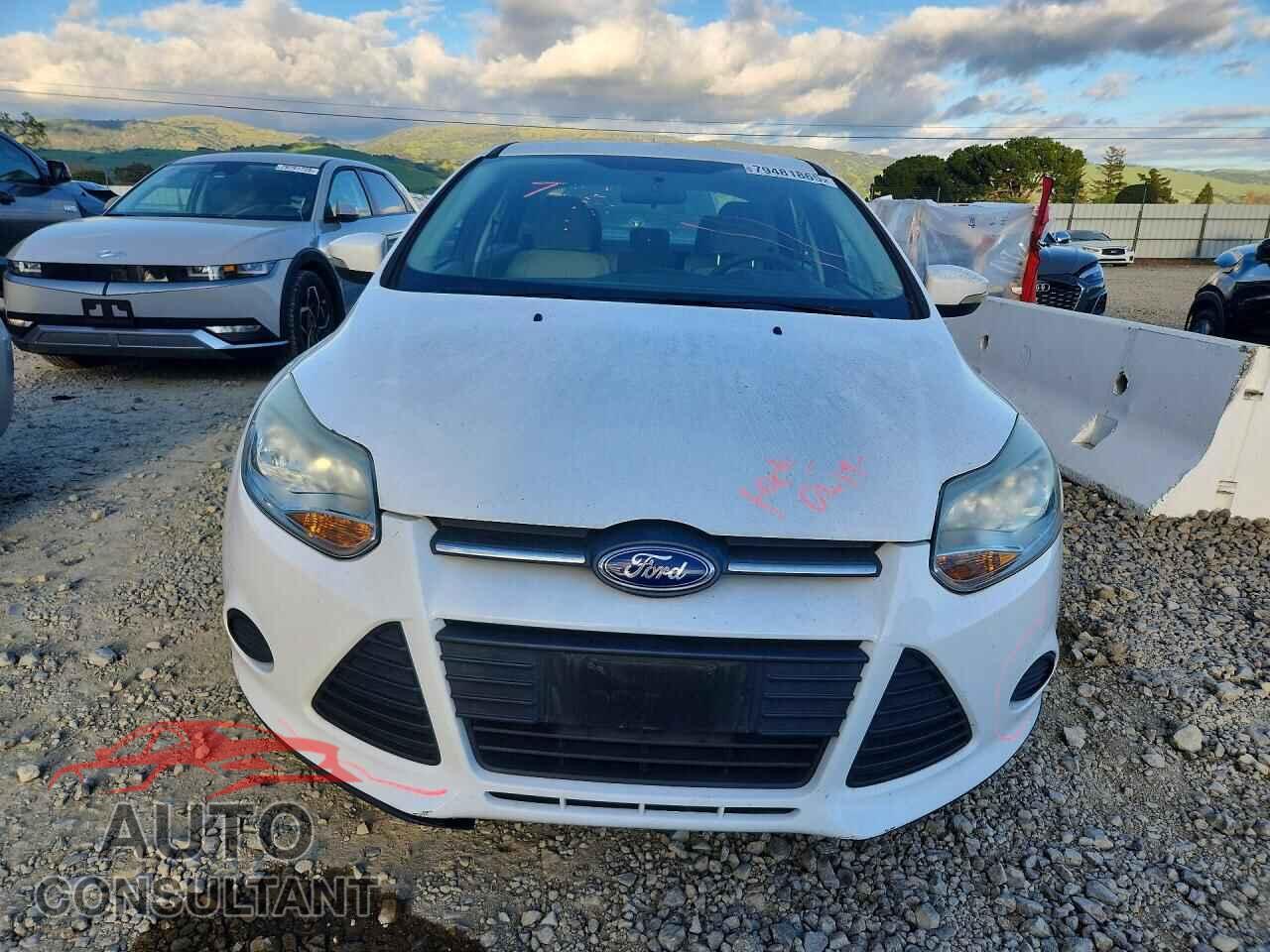 FORD FOCUS 2014 - 1FADP3F29EL199343