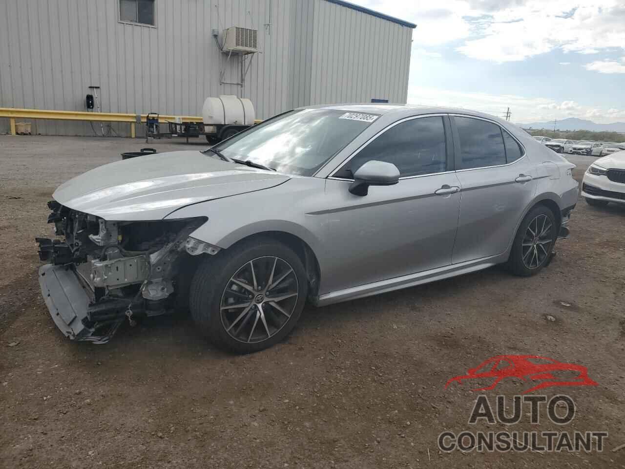 TOYOTA CAMRY 2021 - 4T1G11AKXMU463081