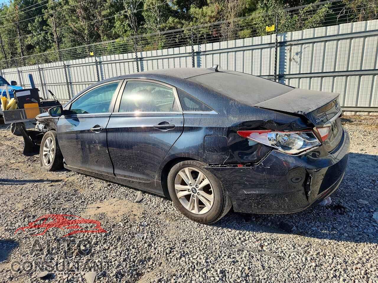 HYUNDAI SONATA 2011 - 5NPEB4AC1BH077952