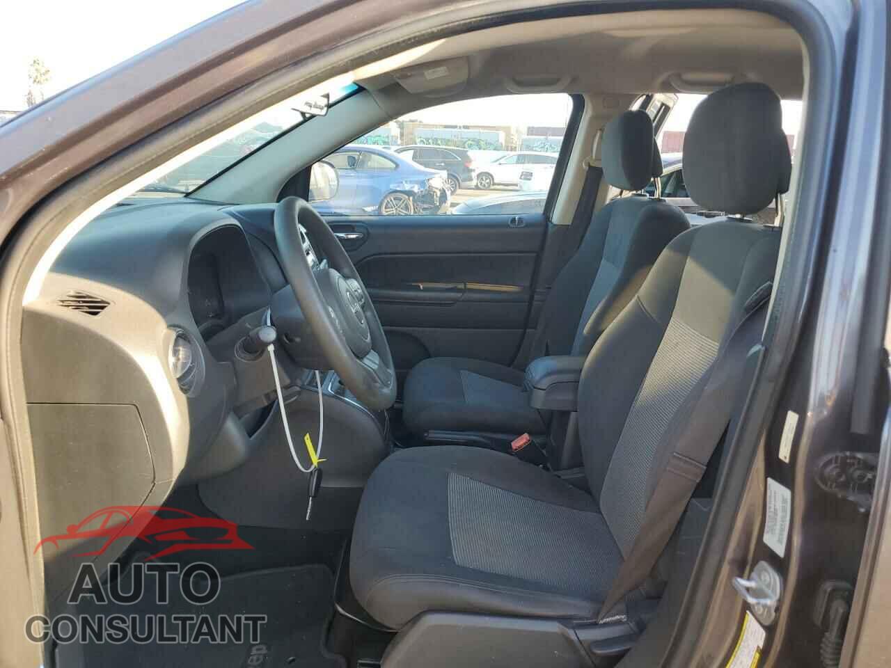 JEEP COMPASS 2015 - 1C4NJCBBXFD420191