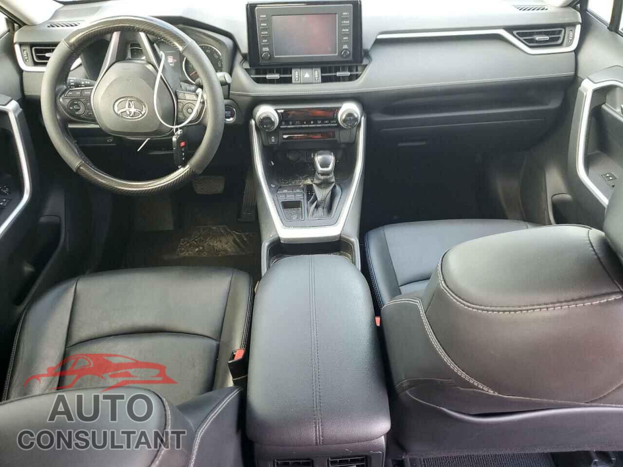 TOYOTA RAV4 2019 - JTMC1RFV2KD024376