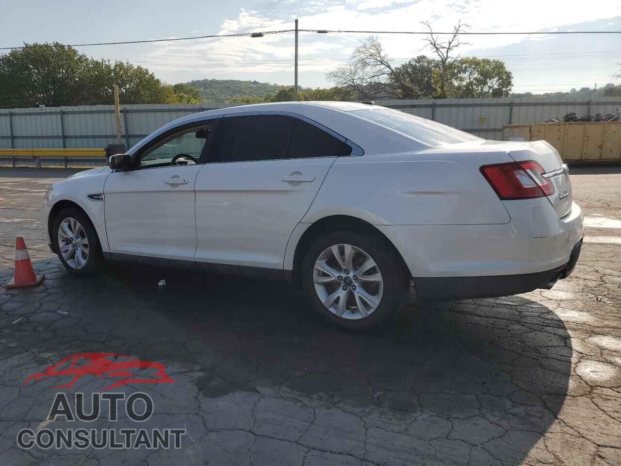 FORD TAURUS 2011 - 1FAHP2EW0BG135003