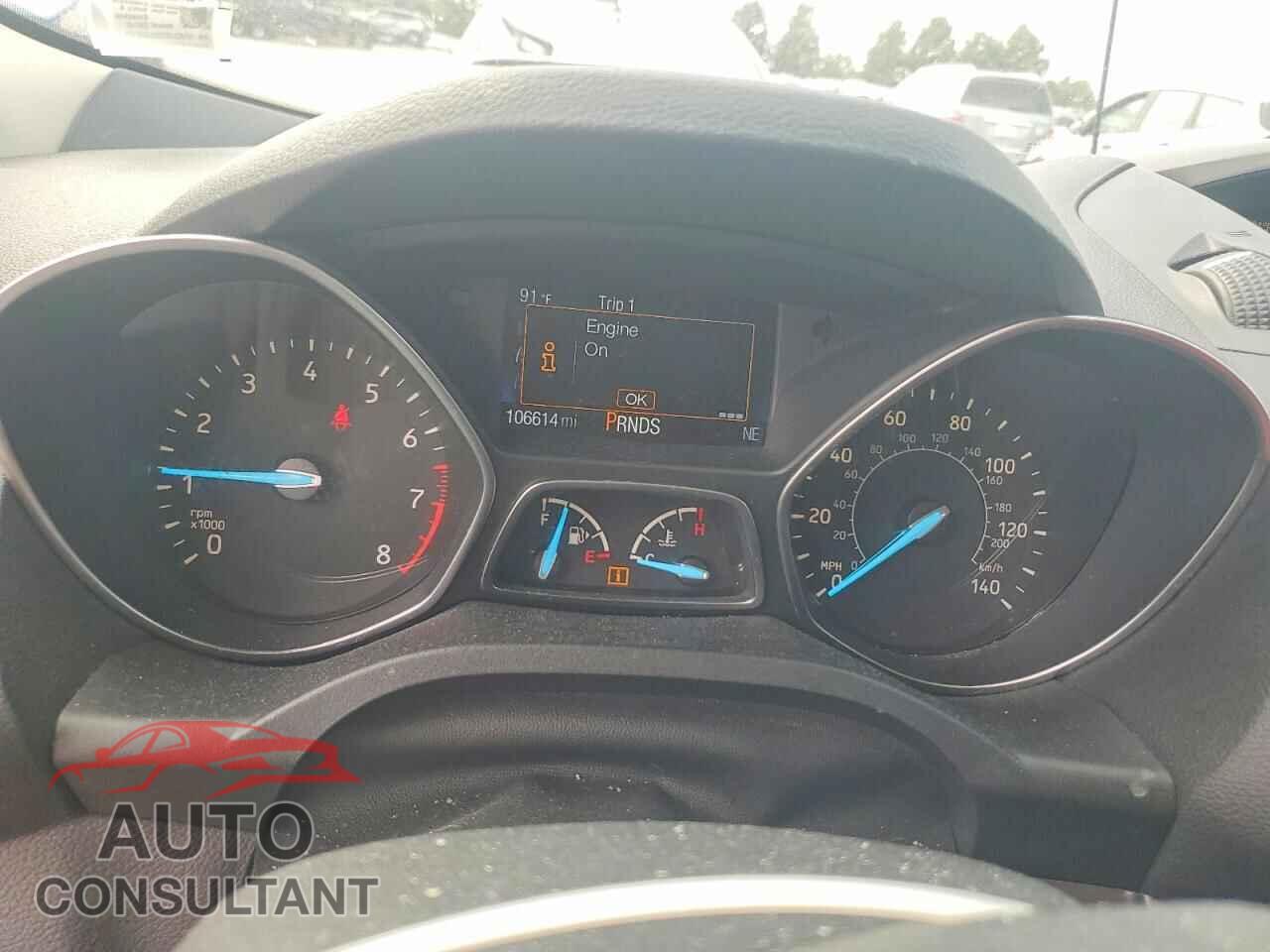 FORD ESCAPE 2017 - 1FMCU0F75HUC66121