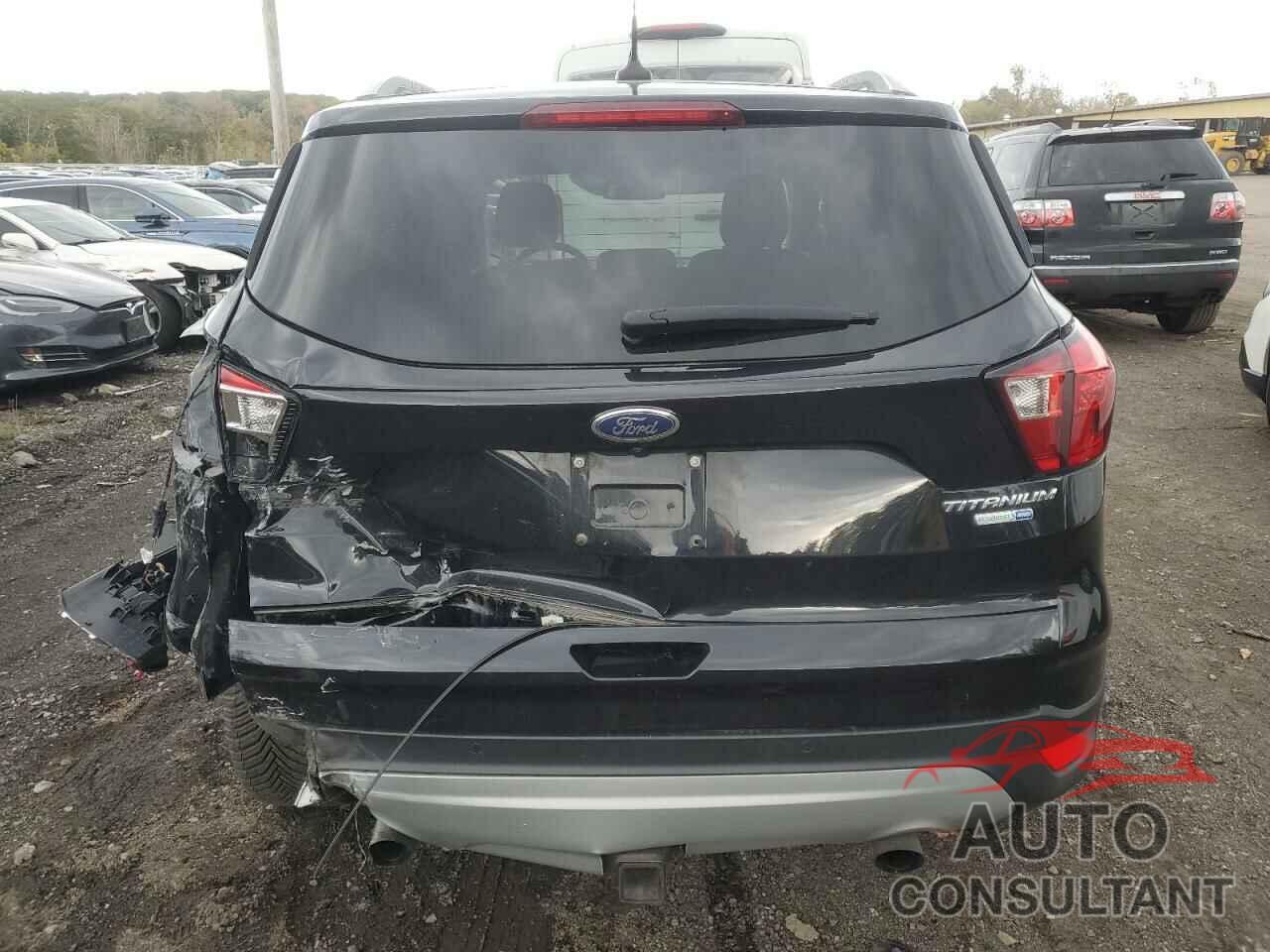 FORD ESCAPE 2019 - 1FMCU9J92KUA22365