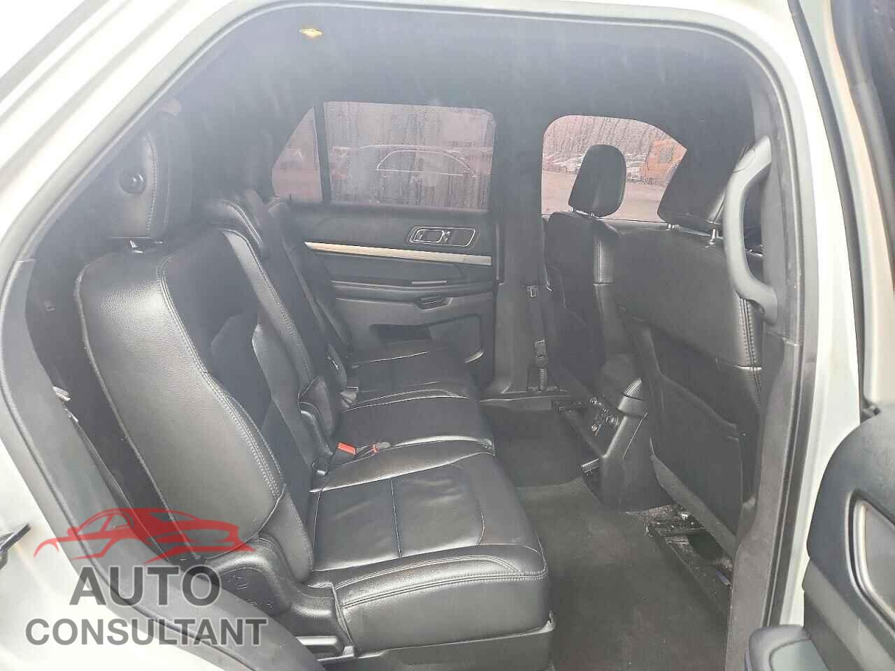 FORD EXPLORER 2018 - 1FM5K8D85JGA51013