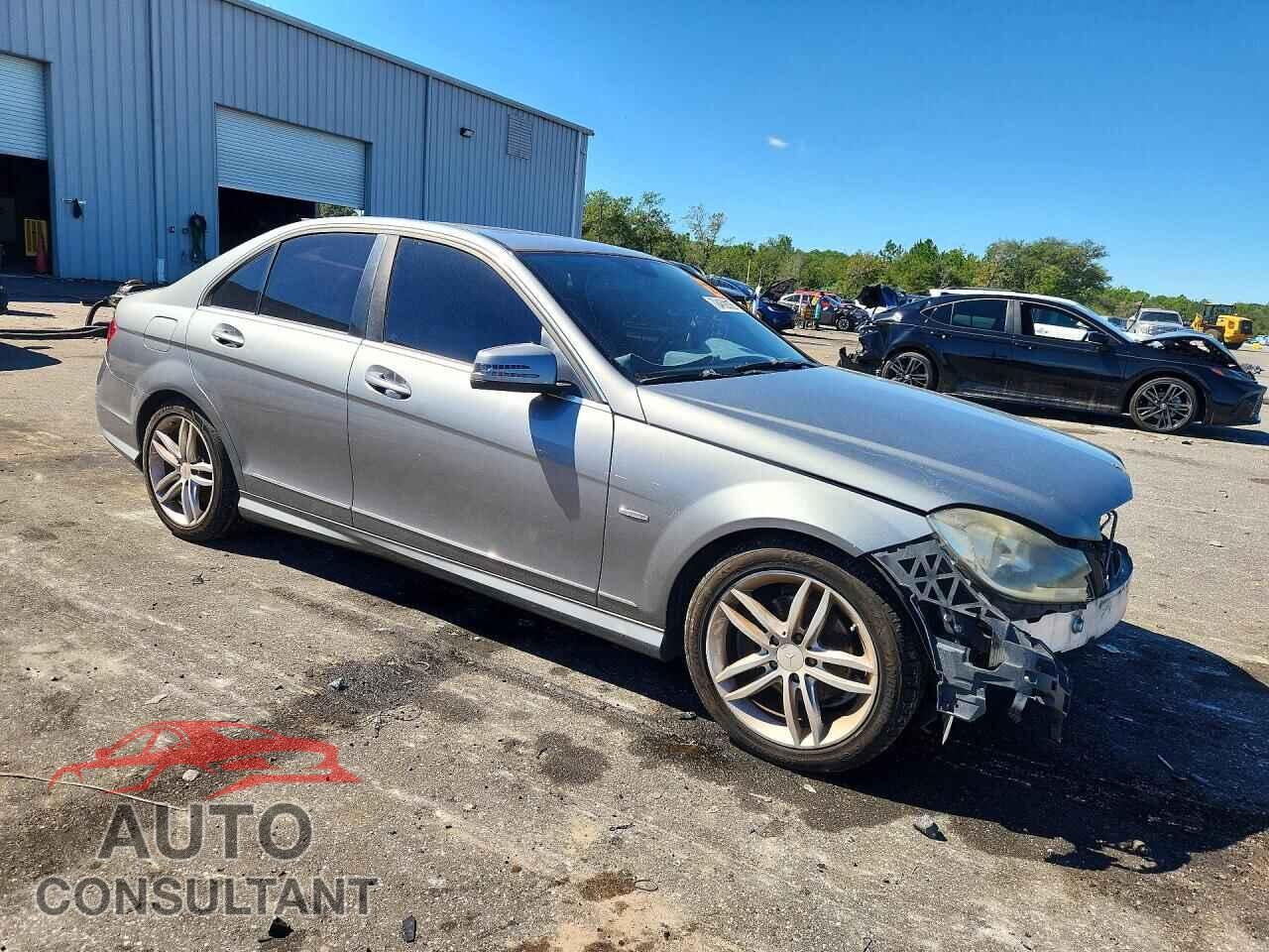 MERCEDES-BENZ C-CLASS 2012 - WDDGF4HB6CR202583