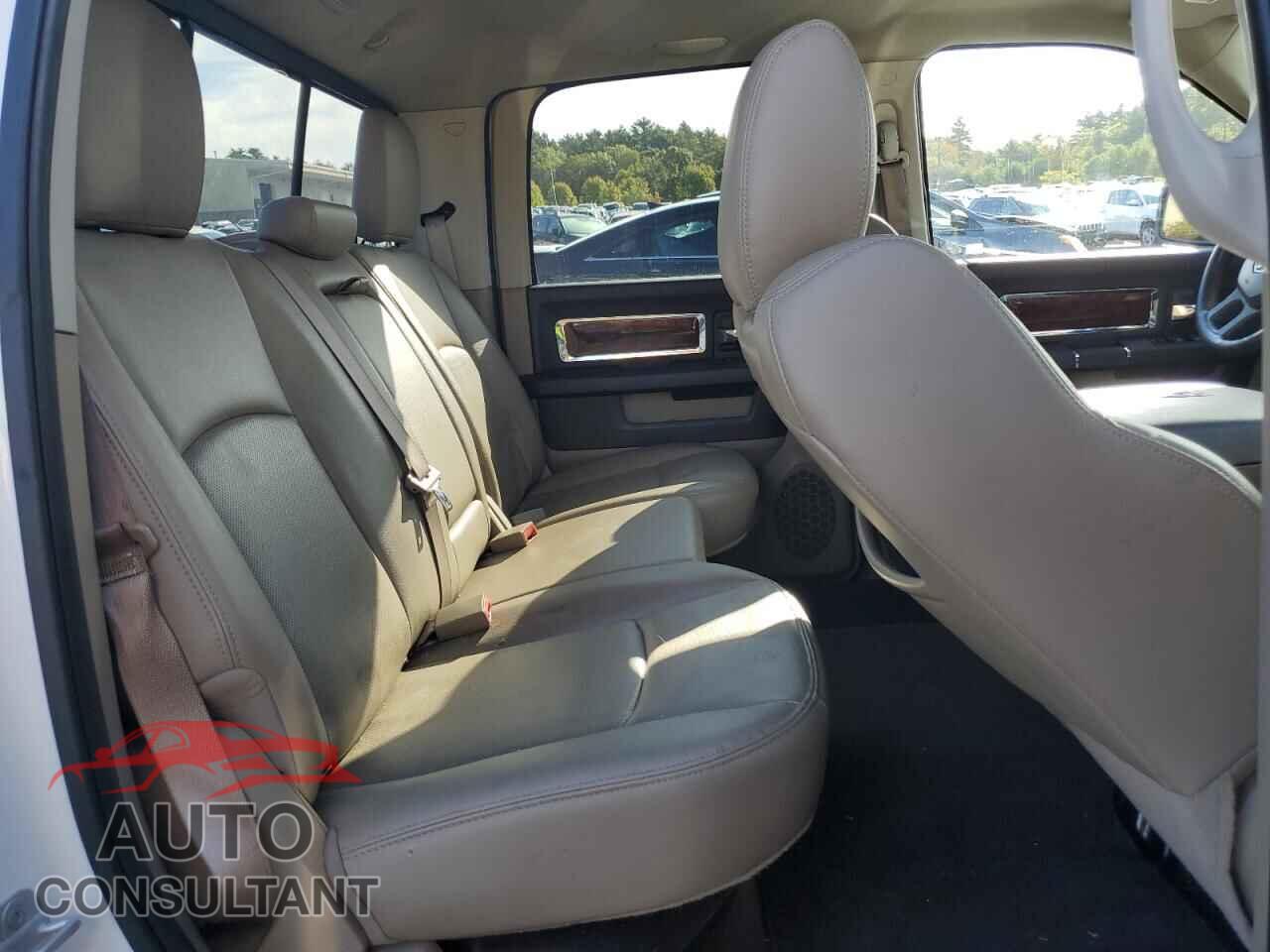 DODGE RAM 1500 2012 - 1C6RD7NT9CS161843