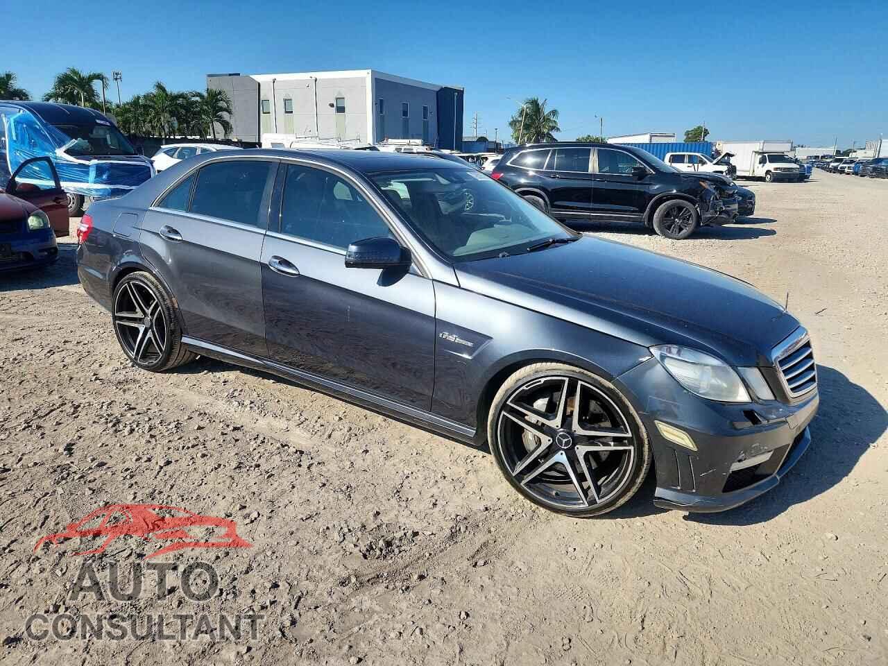 MERCEDES-BENZ E-CLASS 2010 - WDDHF7HB7AA121576