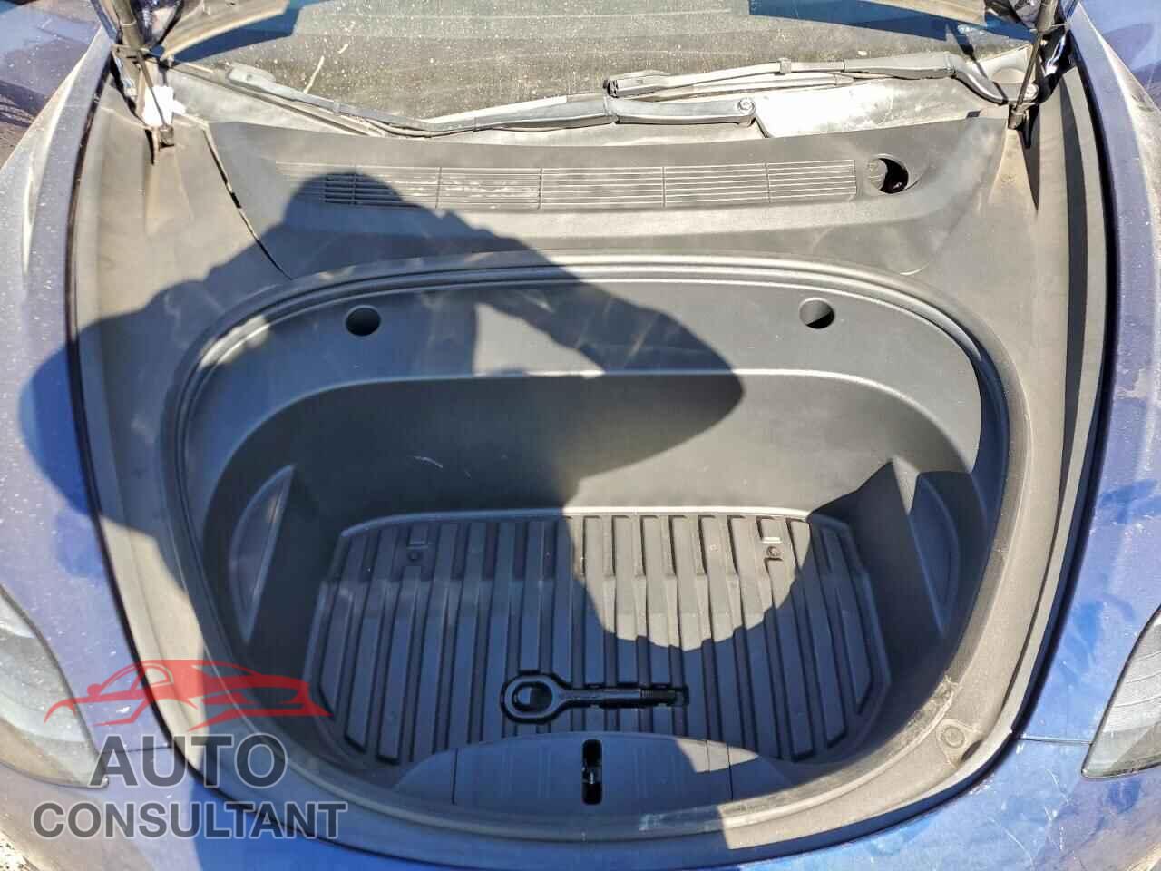 TESLA MODEL 3 2022 - 5YJ3E1EB3NF142575