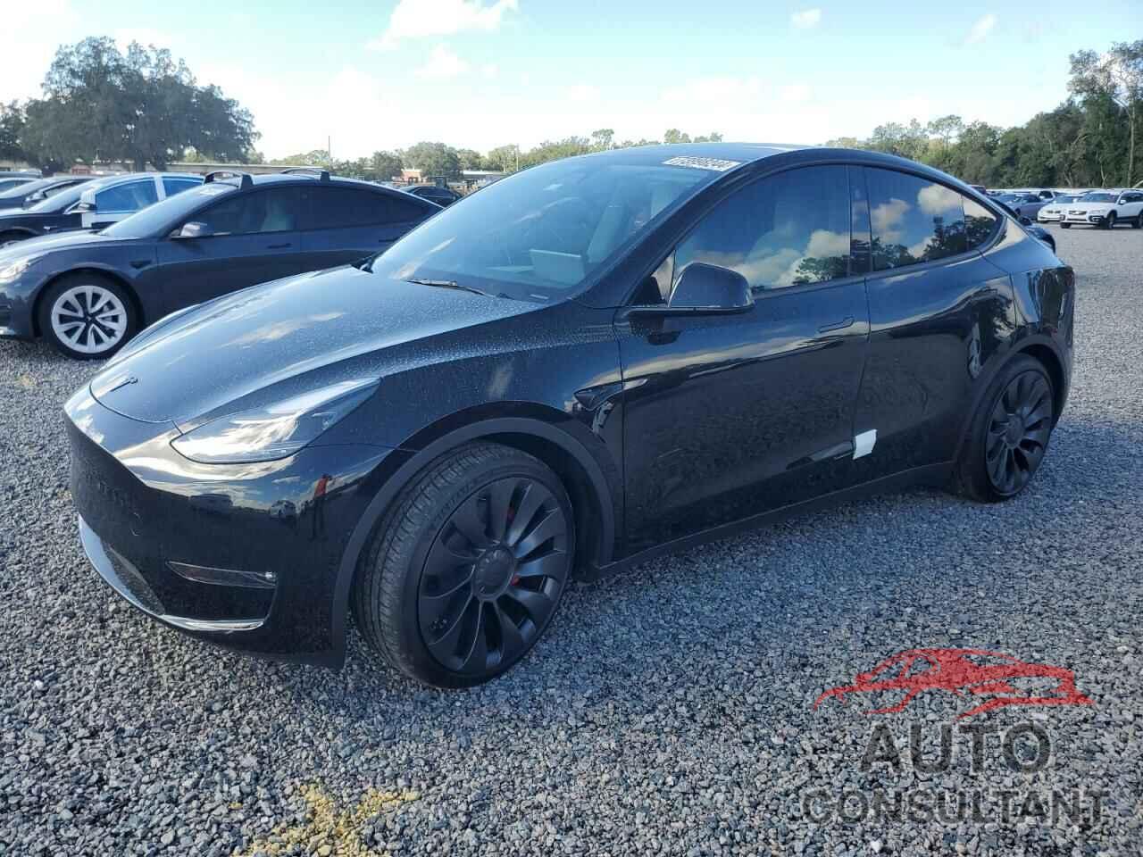 TESLA MODEL Y 2024 - 7SAYGDEF5RF040367