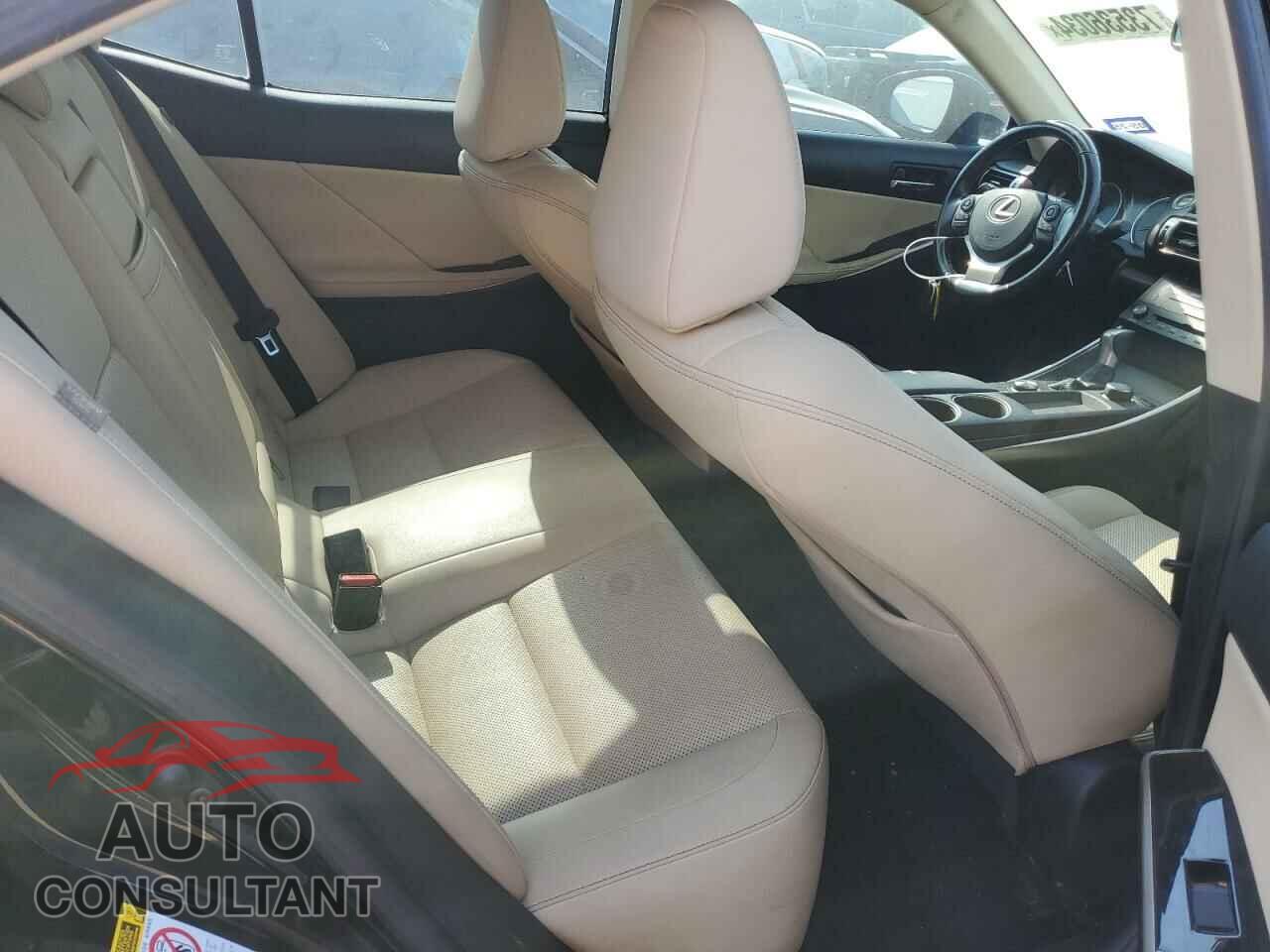 LEXUS IS 2016 - JTHBA1D2XG5022932