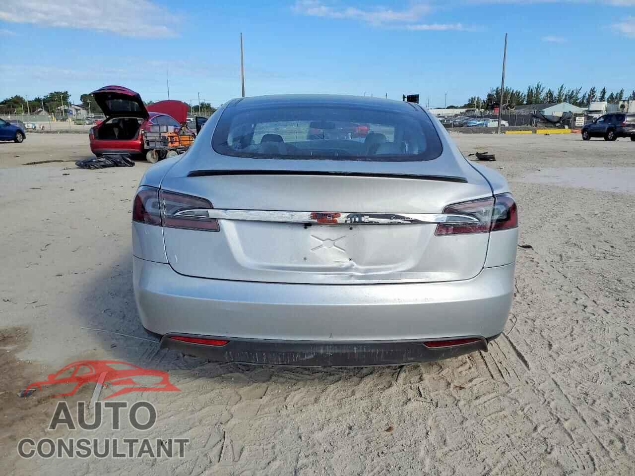 TESLA MODEL S 2012 - 5YJSA1DP0CFS00806