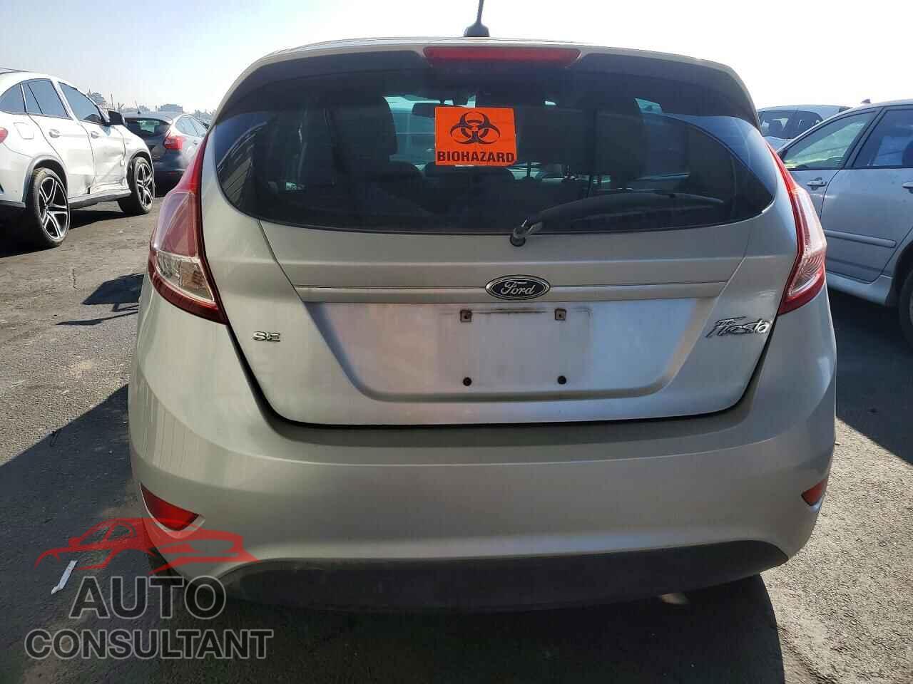 FORD FIESTA 2015 - 3FADP4EJ6FM111444
