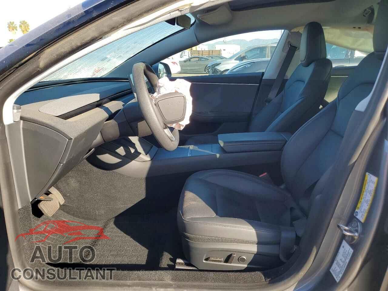 TESLA MODEL 3 2024 - 5YJ3E1EA8RF858787