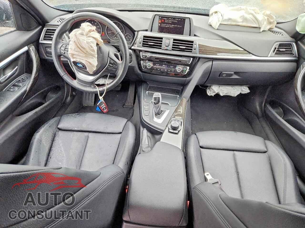 BMW 3 SERIES 2016 - WBA8E3G54GNU04100