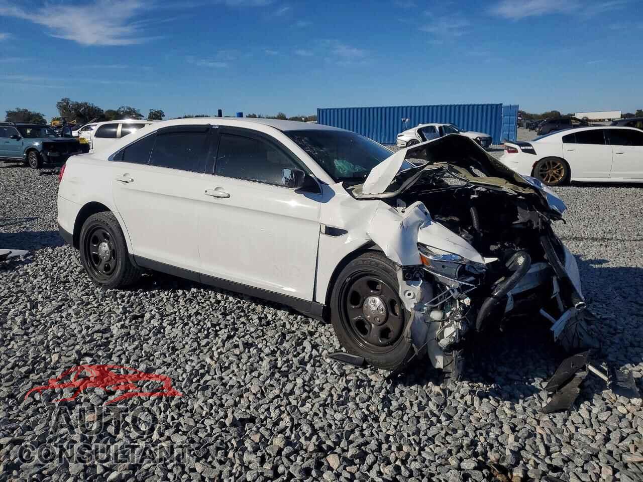 FORD TAURUS 2018 - 1FAHP2L88JG102799