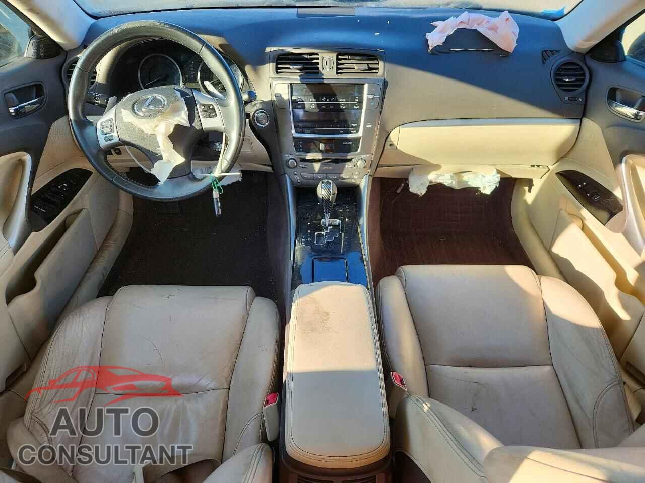 LEXUS IS 2012 - JTHBF5C25C5180471