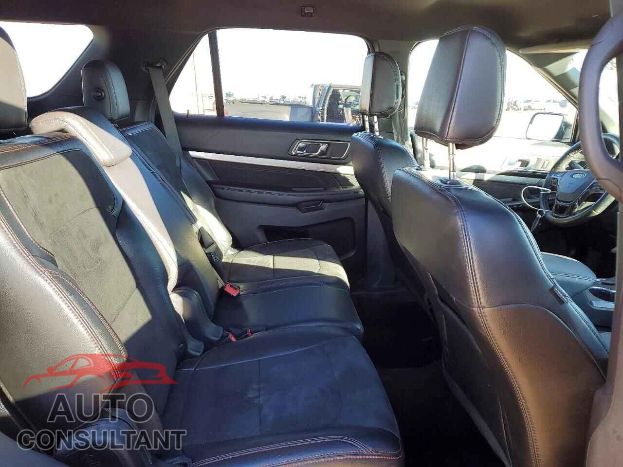 FORD EXPLORER 2018 - 1FM5K7DH6JGB17272