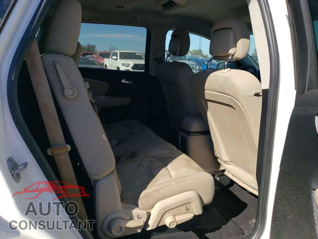 DODGE JOURNEY 2017 - 3C4PDCBG5HT572193