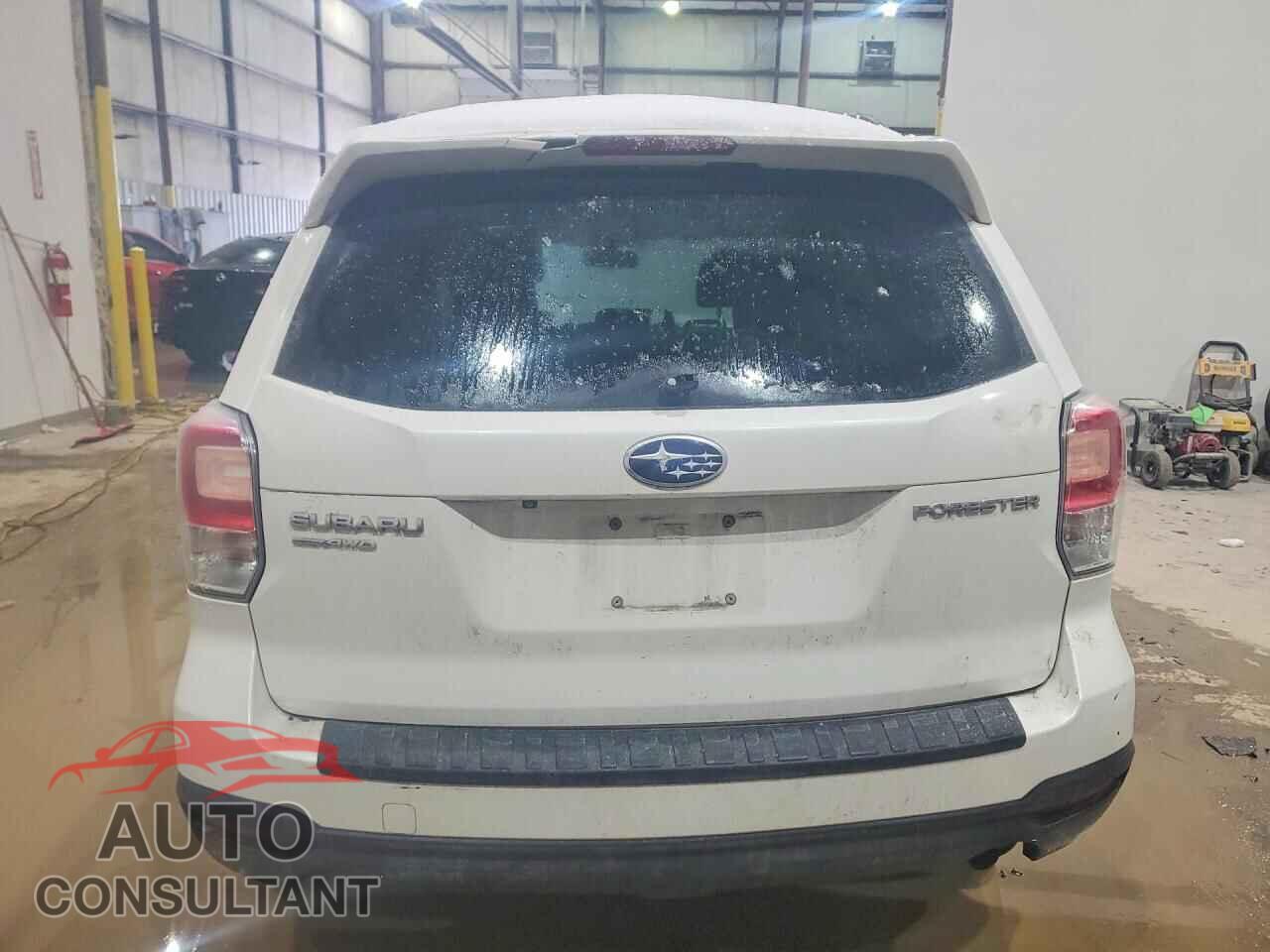 SUBARU FORESTER 2018 - JF2SJAEC1JH450243