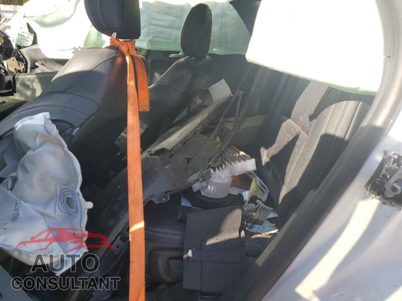 FORD ESCAPE 2020 - 1FMCU0H64LUA10243