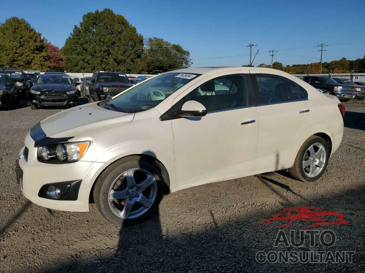 CHEVROLET SONIC 2015 - 1G1JE5SB6F4101815