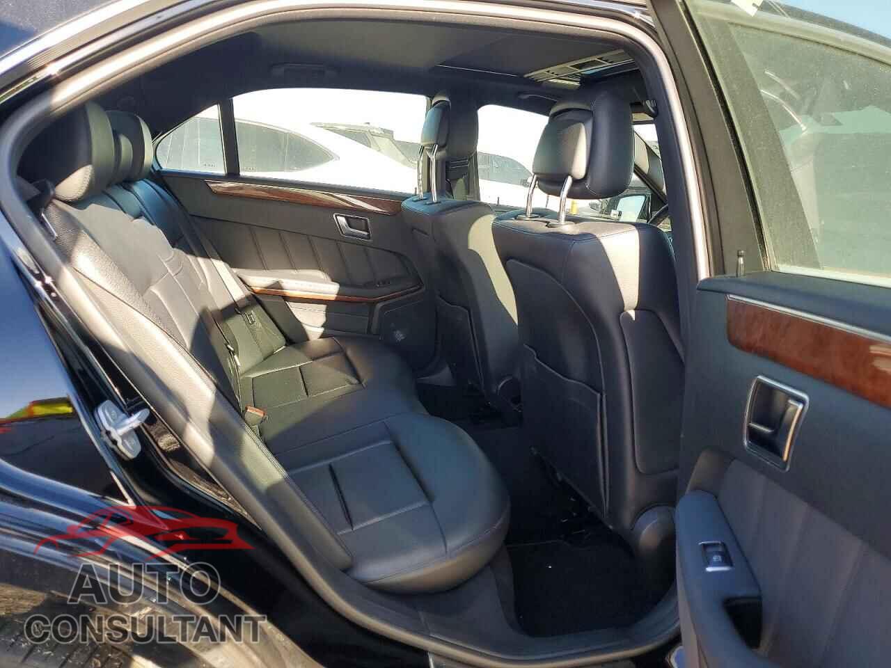 MERCEDES-BENZ E-CLASS 2012 - WDDHF5KB2CA592955