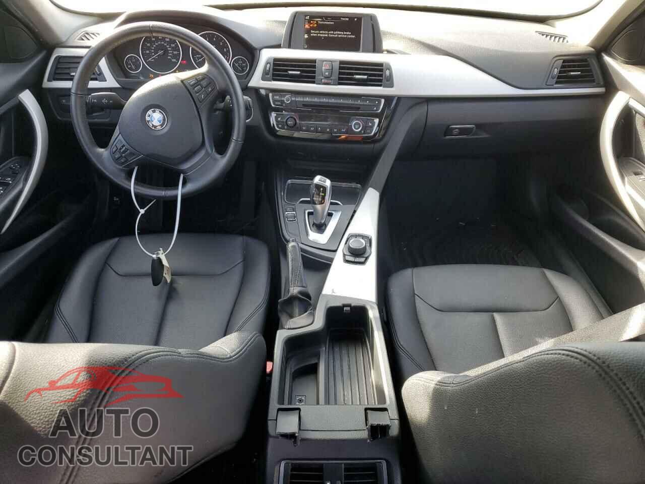 BMW 3 SERIES 2016 - WBA8E1G53GNU10149