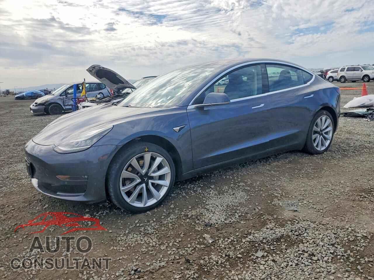 TESLA MODEL 3 2018 - 5YJ3E1EA9JF024127