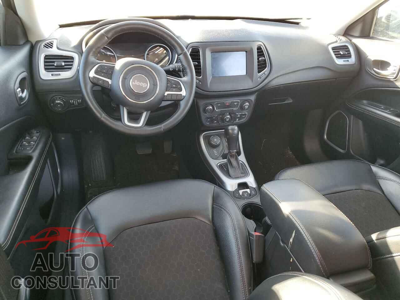 JEEP COMPASS 2018 - 3C4NJDBB8JT252558