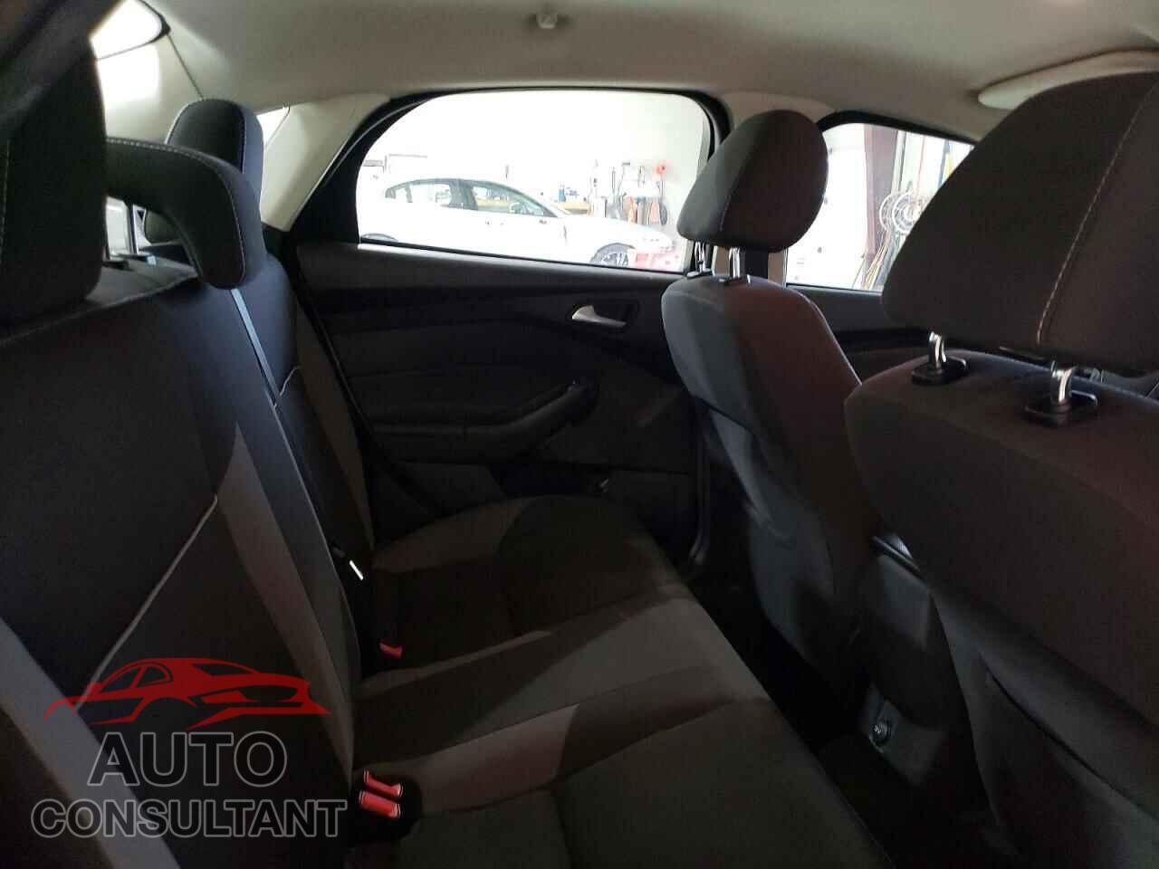 FORD FOCUS 2014 - 1FADP3F22EL298568