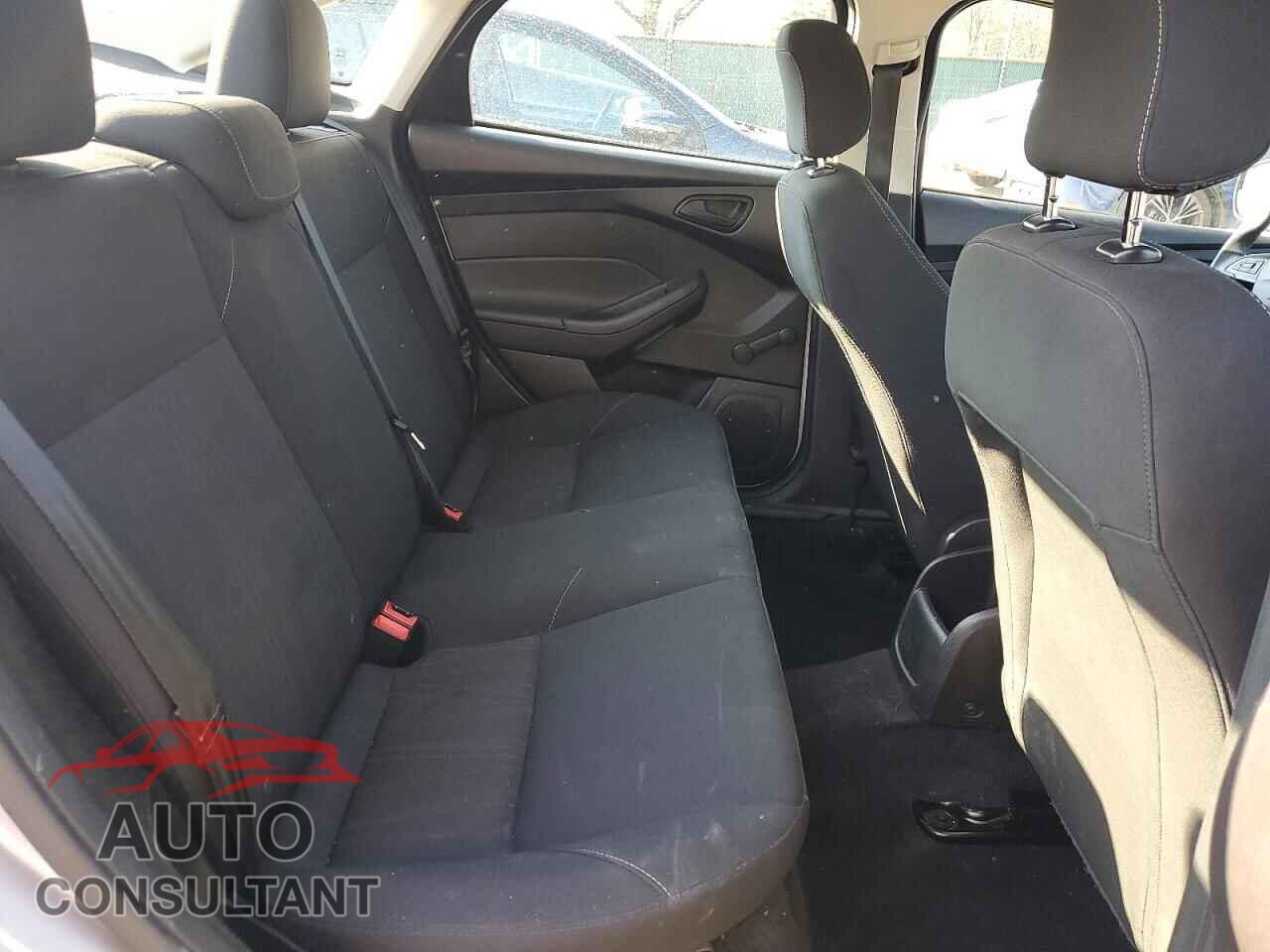 FORD FOCUS 2016 - 1FADP3E29GL335703