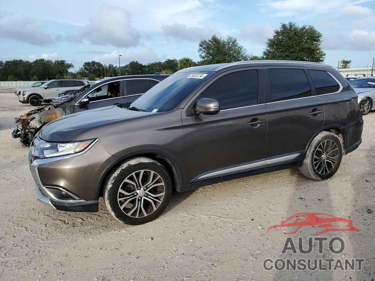 MITSUBISHI OUTLANDER 2017 - JA4AD3A33HZ037029
