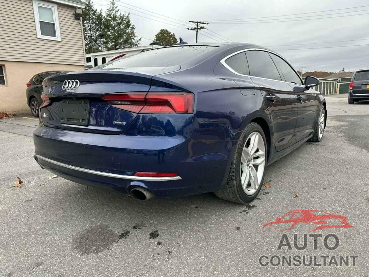AUDI A5 2019 - WAUANCF52KA051357