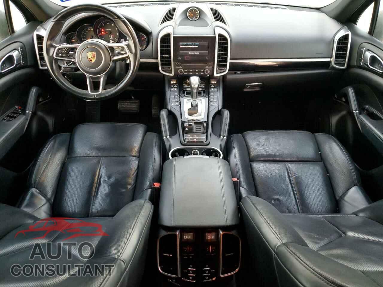 PORSCHE CAYENNE 2017 - WP1AA2A23HKA80373