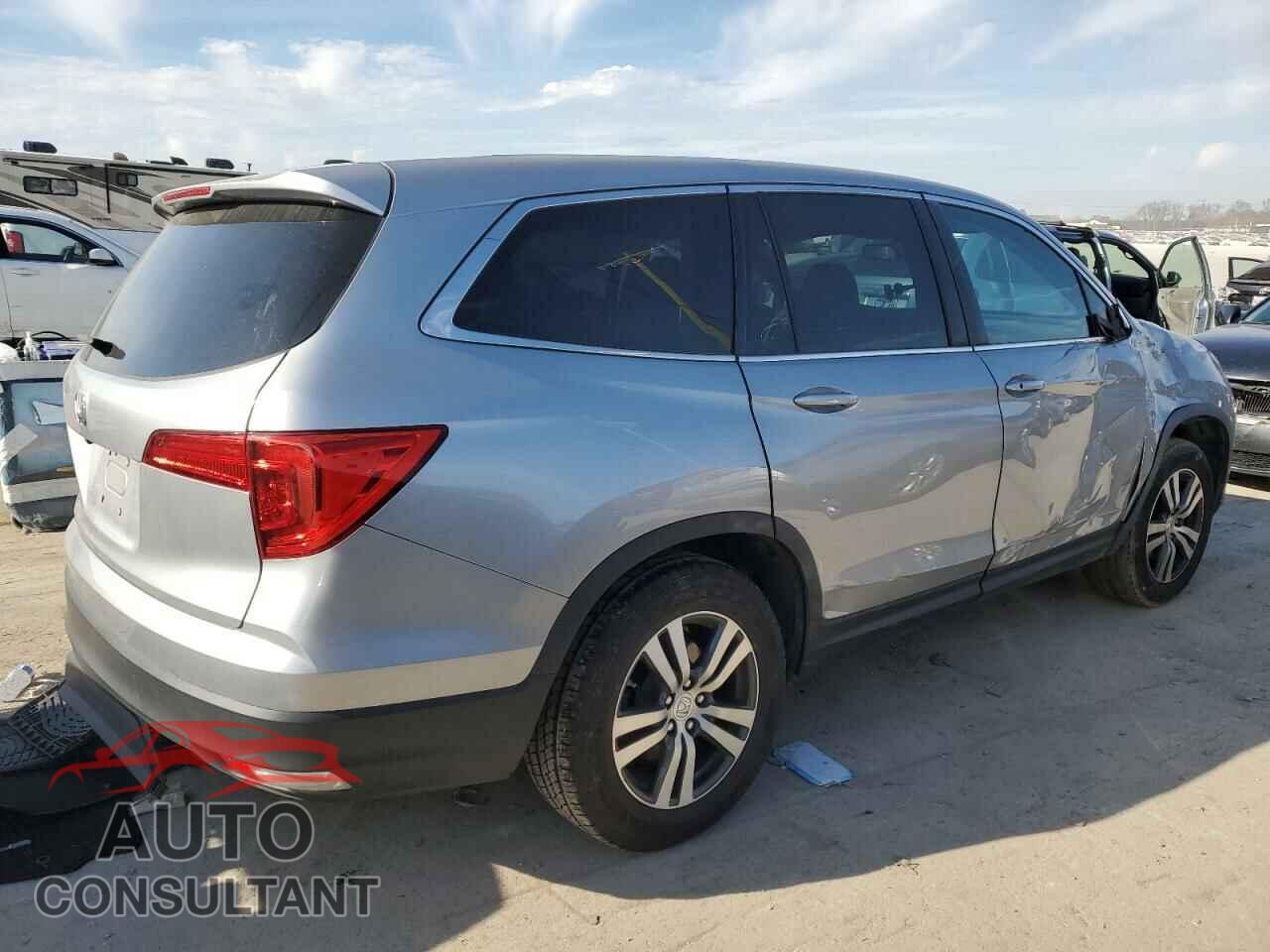 HONDA PILOT 2018 - 5FNYF5H31JB024758