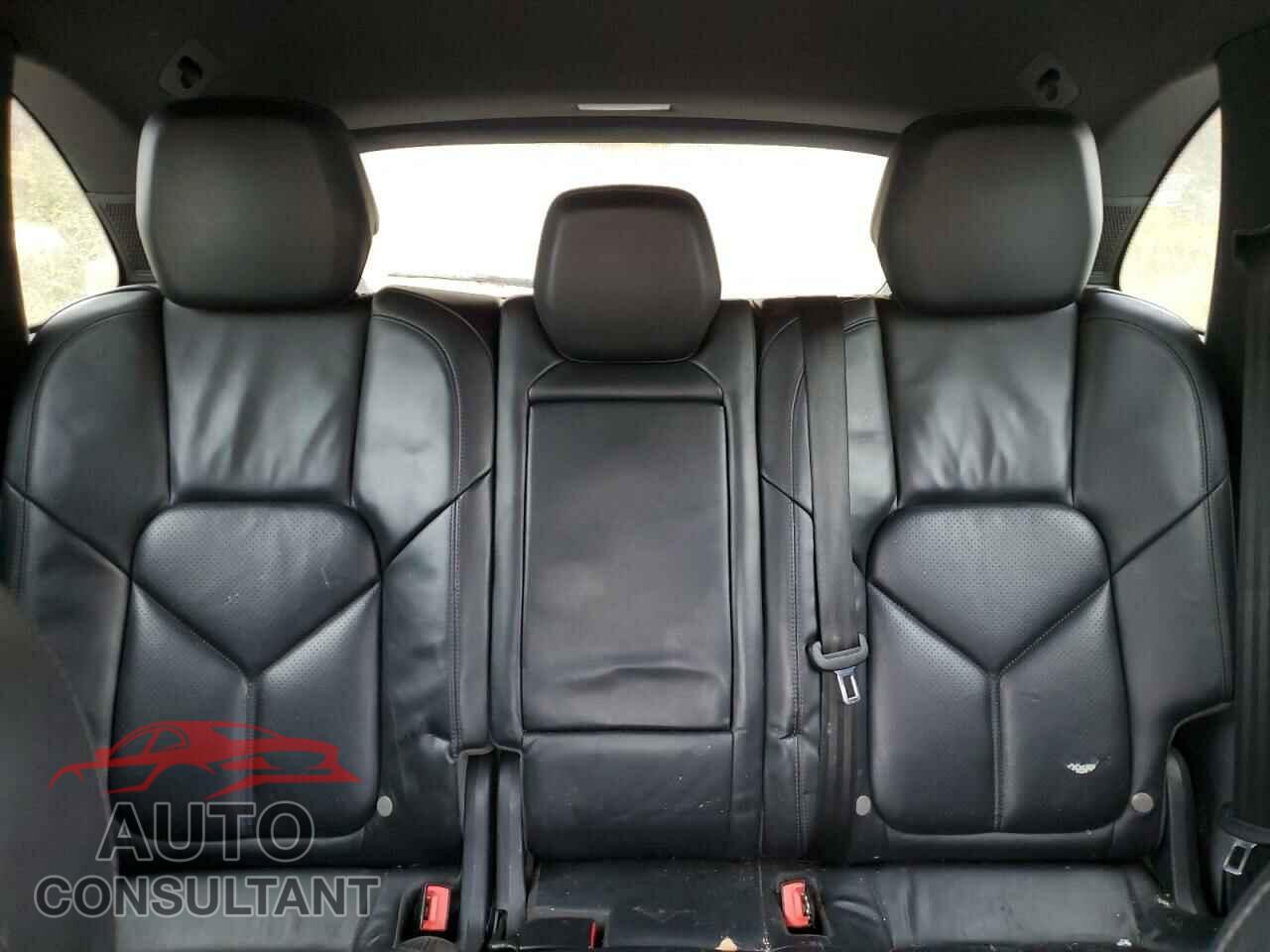 PORSCHE CAYENNE 2012 - WP1AA2A21CLA10258