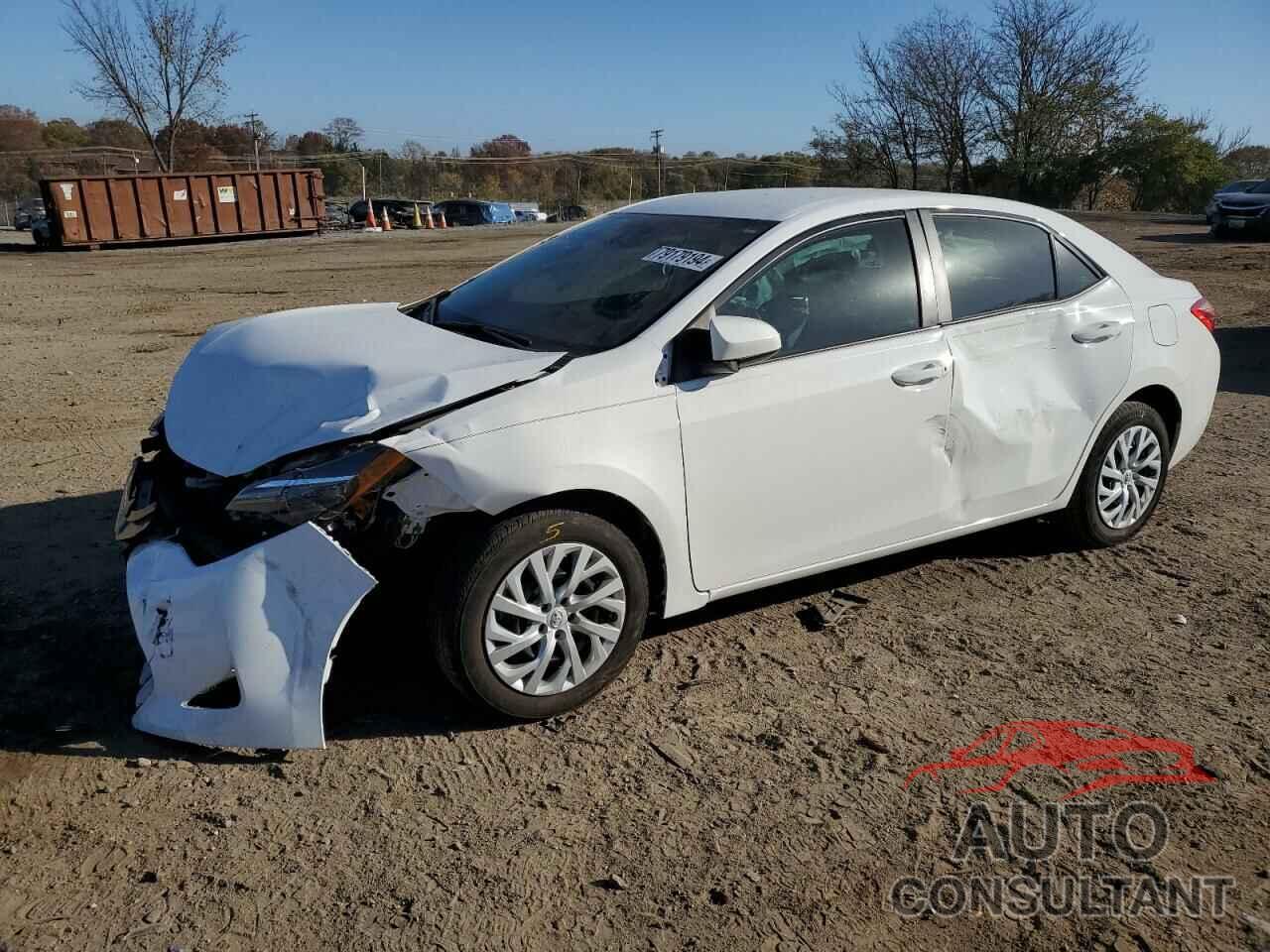 TOYOTA COROLLA 2018 - 5YFBURHE0JP850803